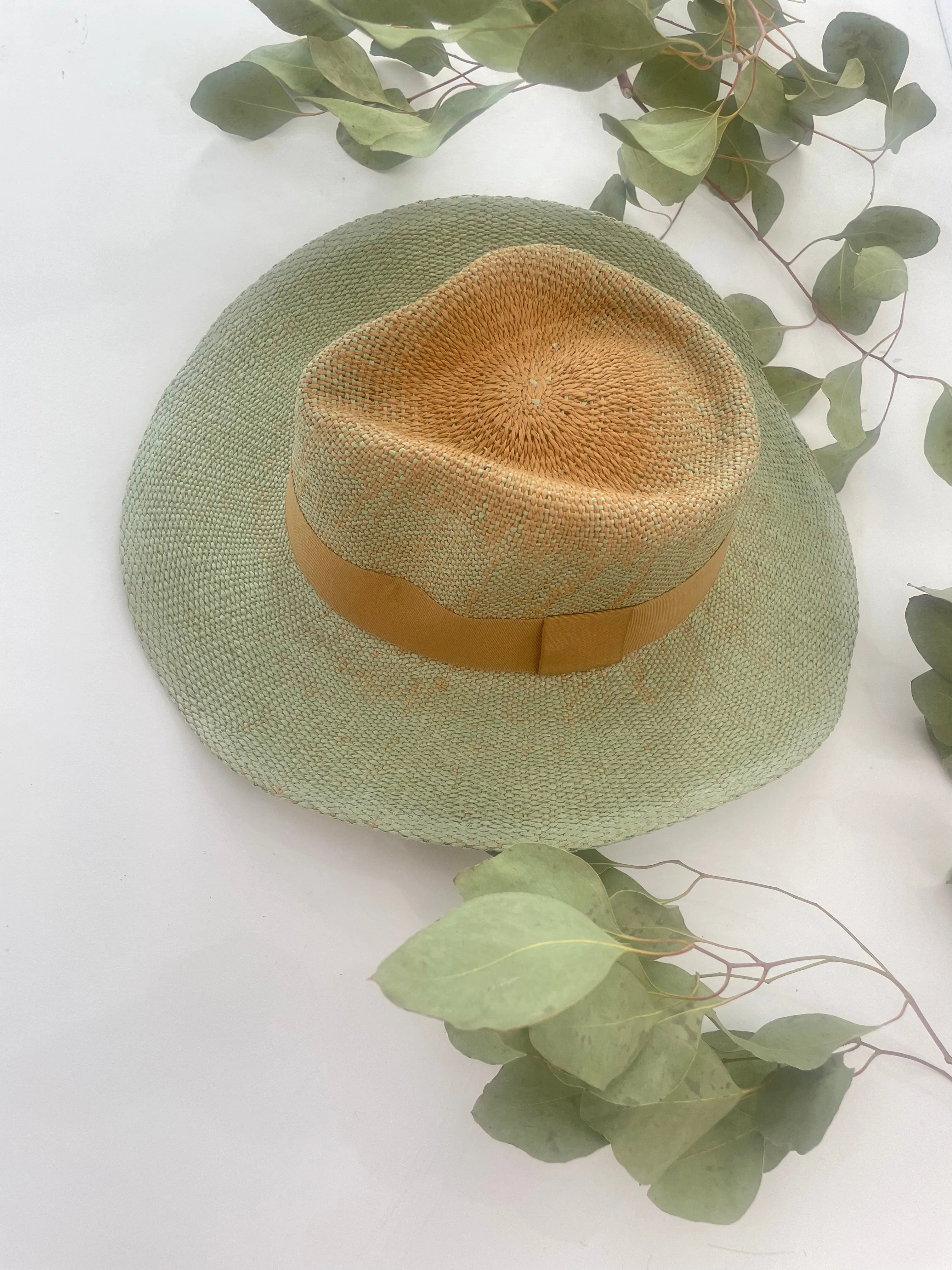 Braided straw cowboy hat