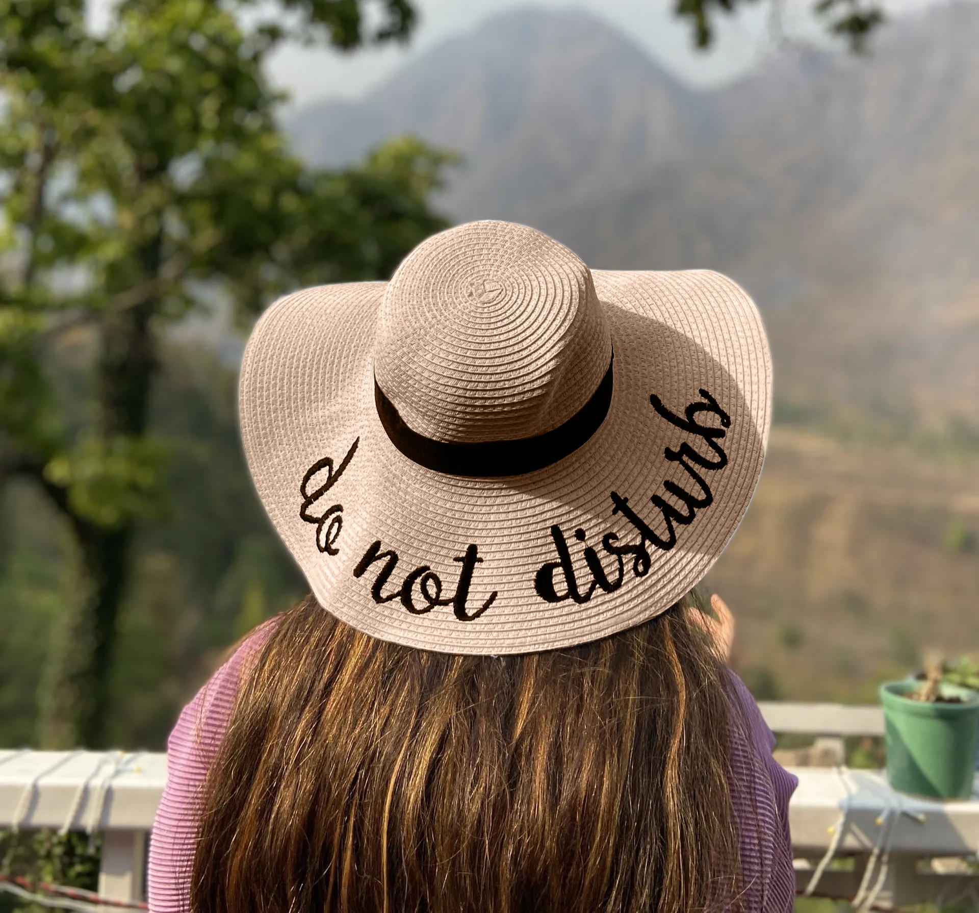 Do Not Disturb Straw Hat - Cream