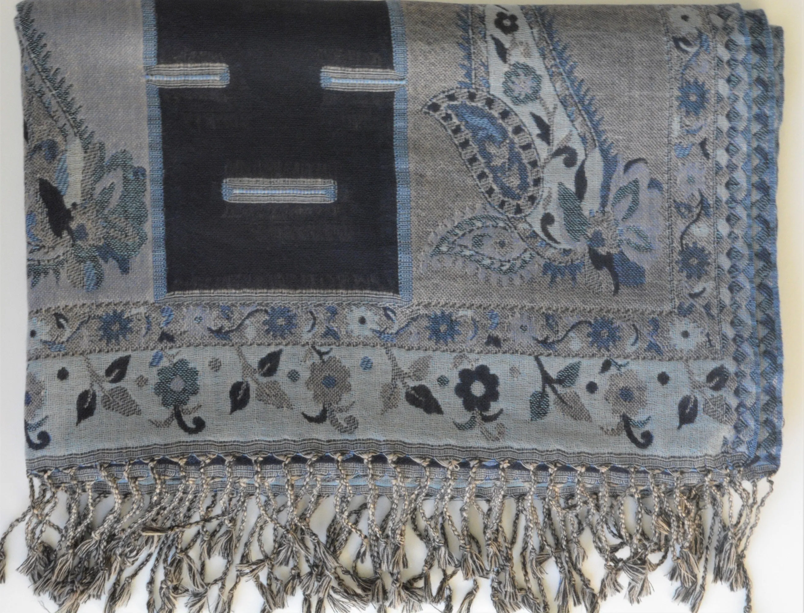 Handwoven Paisley Jamavar Designer Woolen Shawl