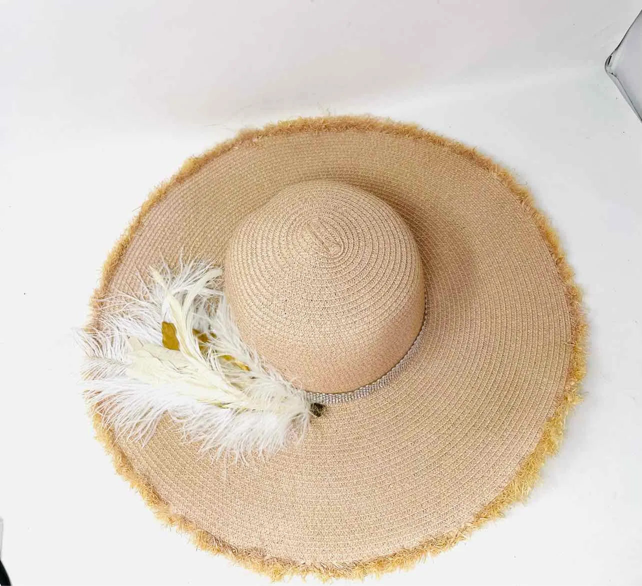 Judith March Tan/White Feather Straw Accessories Hat