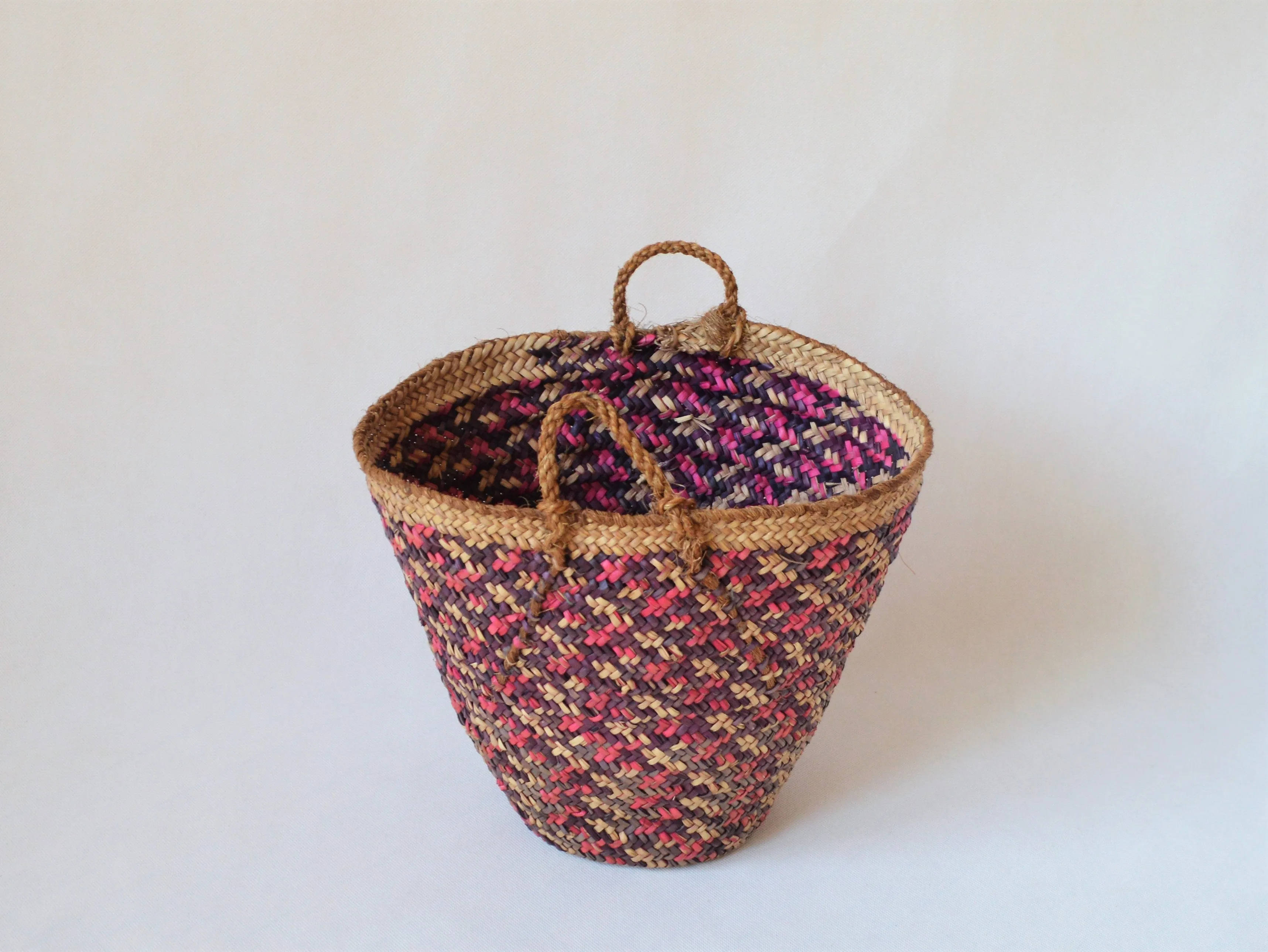 Mosaic bag, Woven straw basket