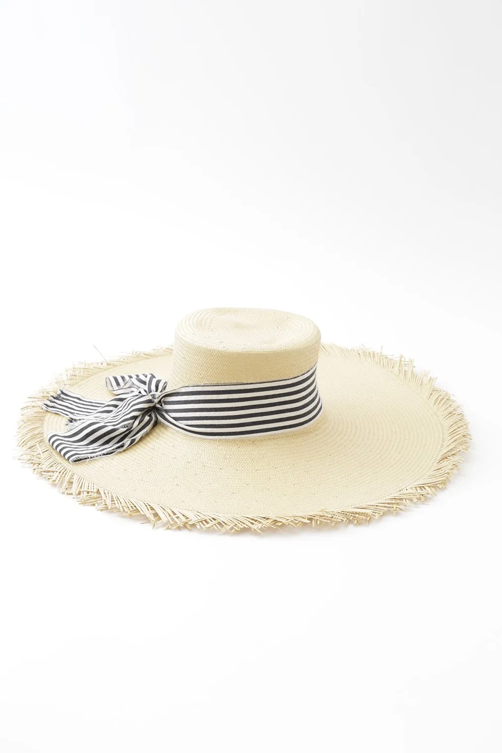 NATURAL FLOPPY HAT IN STRAW